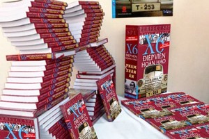 范春隱的《Ｘ６完美間諜》。