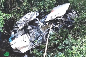 列車與汽車相撞 ４人喪生