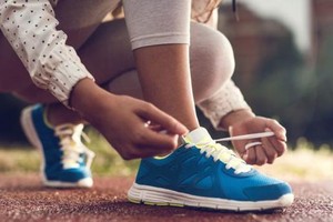 鞋帶明明係得很緊，但沒過多久就鬆了。而如今科學家認為他們找到了這個問題的答案。（資料圖：互聯網）