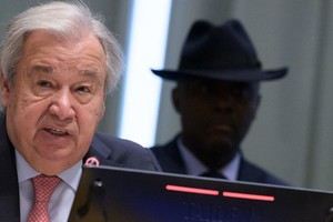 联合国秘书长古特雷斯向联合国大会介绍“联合国80周年倡议”。