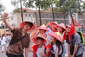 首都河内居全国首位，游客接待量达208万人次。