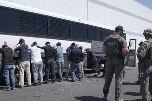 美方抓捕佐治亚州在建汽车电池工厂韩国人。