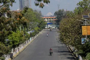 尼泊尔政府解除宵禁