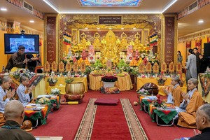 旅俄越南人社群隆重举行盂兰盆节孝亲报恩大典。