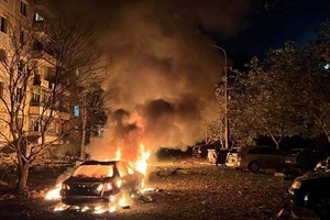 乌克兰多地遭导弹和无人机袭击 至少5人死亡