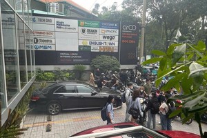 胡志明市一栋11层大楼地下室发生火警