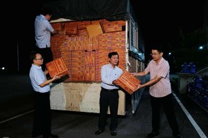  10月8日运抵谅山的救援物资。