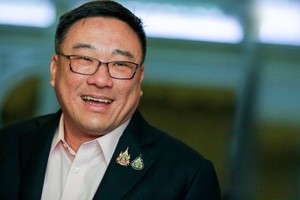 朱拉汶·阿蒙威瓦。