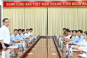 市委副书记阮福禄已与各机关、单位紧急举行筹备救助工作会议。