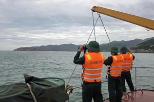  职能力量搜寻3名失踪渔民。