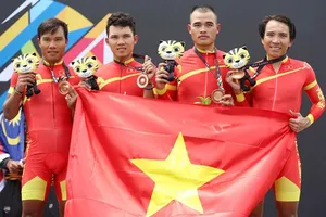 Xe đạp nam đoạt HCĐ đồng đội tính giờ
