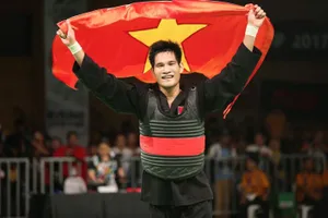 Duy Tuyến đoạt HCV hạng 80kg