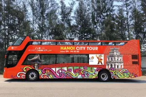 Xe buýt 2 tầng sẽ miễn phí cho tất cả thành viên có thẻ tham dự SEA Games 31. Ảnh: DLHN