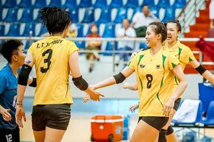 Nữ VTV Bình Điền Long An tìm lại được niềm vui chiến thắng trong ngày áp chót sau khi thua trận ở tối thi đấu ngày 7-7 trước đó. Ảnh: T.THẢO