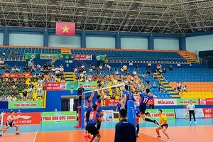 Tìm thể thức thi đấu mới cũng là để giải bóng chuyền vô địch quốc gia không có các khán đài trống khán giả ở những năm tiếp theo. Ảnh: MINH CHIẾN