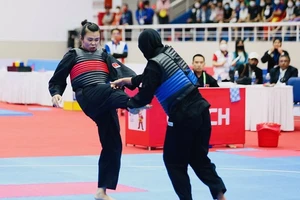 Quàng Thu Nghĩa là một trong những tuyển thủ đang có chuyên môn tốt của pencak silat Việt Nam và cô là niềm hy vọng giành HCV giải thế giới năm nay. Ảnh: DŨNG PHƯƠNG