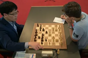 Lê Quang Liêm và đối thủ hòa nhau tạiv án cuối giải Biel (Thụy Sĩ) nội dung cờ tiêu chuẩn. Ảnh: BCF