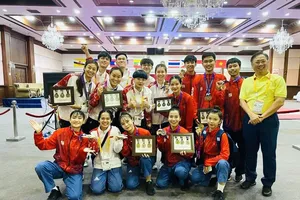 Đội taekwondo sinh viên Việt Nam đã có tấm HCV tại Thái Lan lần này. Ảnh: THANH HUY
