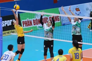 Bóng chuyền nữ Vĩnh Phúc (áo trắng) dự Đại hội thể thao toàn quốc năm nay. Ảnh: T.THẢO