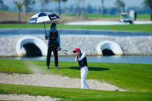 Các golf thủ đã tranh tài hấp dẫn trong ngày đầu của Đại hội thể thao toàn quốc. Ảnh: DŨNG PHƯƠNG