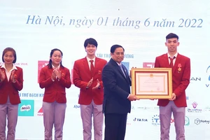 Năm 2022 với kết quả SEA Games 31, nhiều VĐV đã được tặng thưởng xứng đáng. Ảnh: DŨNG PHƯƠNG