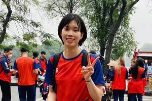 Chủ công Trần Thị Thanh Thúy cho biết mẫu áo mới rất thoải mái cho cầu thủ. Ảnh: MINH CHIẾN