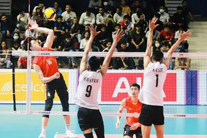 Tuyển bóng chuyền nam Việt Nam đang nỗ lực thi đấu để có kết quả tốt nhất tại SEA Games 32. Ảnh: DŨNG PHƯƠNG