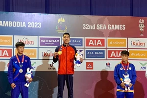 Nguyễn Xuân Phương có tấm HCV tại SEA Games 32. Ảnh: MINH MINH