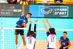 Đội trưởng Từ Thanh Thuận đang là cầu thủ có hiệu suất ghi điểm cao nhất của đội tuyển bóng chuyền nam Việt Nam tại giải. Ảnh: AVC