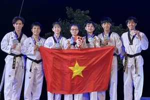 Các VĐV biểu diễn quyền Việt Nam thi đấu tại liên hoan. Ảnh: GOWTCF