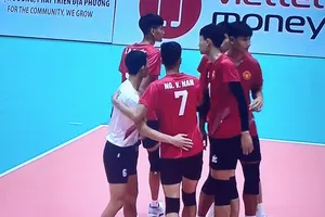 Đội bóng chuyền nam Quân đội Việt Nam có chiến thắng đầu tiên tại giải. Ảnh: MINH MINH