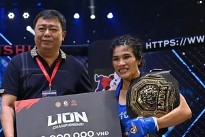 Võ sĩ Thanh Trúc có chiến thắng quan trọng ở tối ngày 7-10. Ảnh: VMMAF