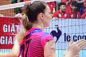 Tay đập Polina là mũi đánh uy lực của đội nữ Hóa chất Đức Giang tia sáng tại vòng hai giải vô địch quốc gia 2023. Ảnh: MINH MINH