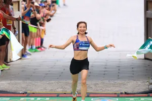 Nguyễn Thị Oanh đã vô địch nội dung 42km tại giải chạy ở Ninh Bình. Ảnh: BTC