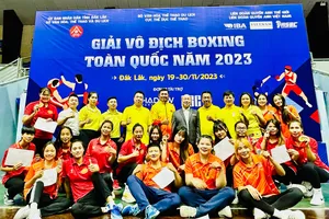 Đội boxing Hà Nội xếp nhất nội dung nữ nhóm tuổi 19-40 tại giải. Ảnh: BTC