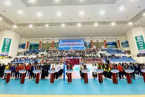 Giải bóng chuyền Hoa Lư Bình Điền 2024 chính thức tranh tài tại Ninh Bình. Ảnh: MINH MINH