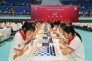 Các kỳ thủ đã bước vào thi đấu nội dung đầu tiên tại giải. Ảnh: M.THẮNG