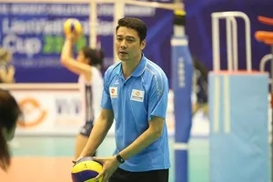 HLV Bùi Huy Sơn chính thức là HLV trưởng đội bóng chuyền nữ Thanh Hóa. Ảnh: D.P