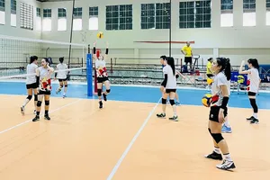 Đội tuyển bóng chuyền nữ Việt Nam tập luyện trước khi vào thi đấu chính thức tại Thái Lan. Ảnh: VFV