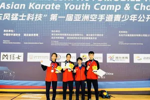 Các gương mặt trẻ của karate Việt Nam giành kết quả huy chương tại Vũ Hán (Trung Quốc). Ảnh: SƠN HÀ