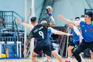 Bóng ném Việt Nam tích cực tập luyện để lên đường dự giải vô địch Đông Nam Á 2025. Ảnh: PICHOOF