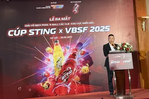 Đại diện Liên đoàn billiards & snooker Việt Nam (VBSF) thông báo về giải đấu. Ảnh: MINH MINH