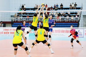 Các VĐV đội VTV Bình Điền Long An đã có trận đấu tập bổ ích cùng đội PFU Blue Cats tại Vĩnh Long. Ảnh: VTVBDLA