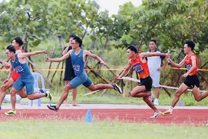 VĐV điền kinh cả nước đang tranh tài tại Đà Nẵng. Ảnh: HOÀNG TÙNG