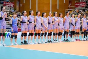Người hâm mộ Việt Nam luôn cổ vũ cho các cầu thủ bóng chuyền nữ thi đấu đạt kết quả tốt nhất. Ảnh: AVC