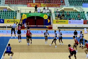 Đội Biên Phòng MB và Ninh Bình đã thi đấu trận bán kết hấp dẫn. Ảnh: MINH CHIẾN