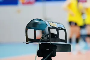 Hệ thống "mắt thần" phụ thuộc vào các camera ghi lại hình ảnh trên sân. Ảnh: DŨNG PHƯƠNG