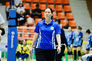 HLV Trần Hiền và đội nữ TPHCM không thể trụ hạng thành công tại giải vô địch quốc gia năm nay. Ảnh: DŨNG PHƯƠNG