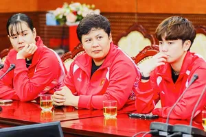 Mai Hoàng Mỹ Trang (giữa) là tay vợt quan trọng của đội tuyển bóng bàn Việt Nam chuẩn bị SEA Games 33-2025. Ảnh: TRANG THU