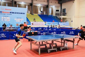 Trận chung kết nội dung đồng đội nam nâng cao đã diễn ra quyết liệt ở ngày cuối 9-11. Ảnh: QUANG THÁI